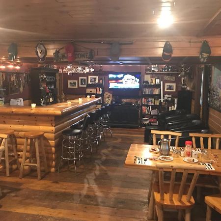 Muskie Bay Resort Nestor Falls Bagian luar foto