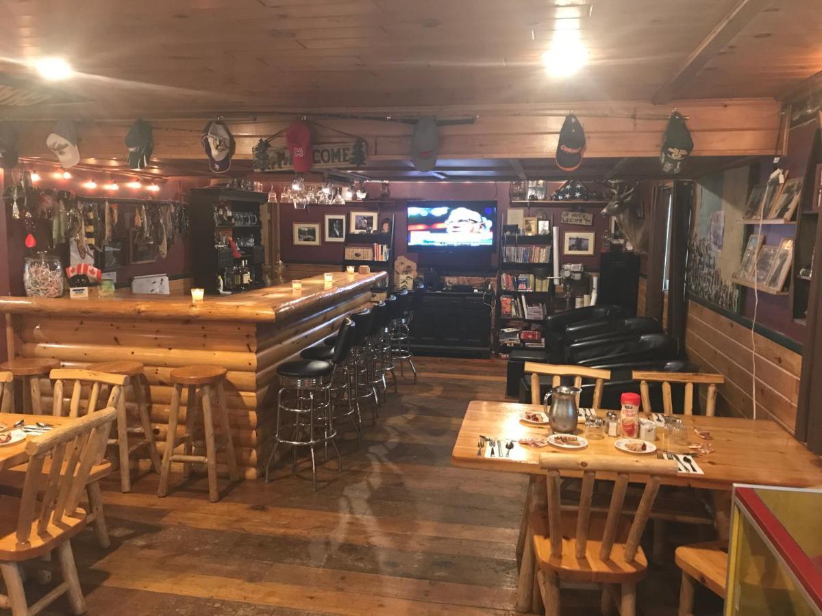 Muskie Bay Resort Nestor Falls Bagian luar foto