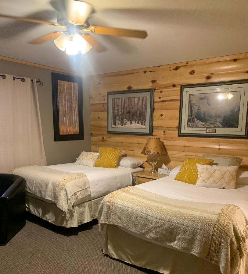 Muskie Bay Resort Nestor Falls Bagian luar foto