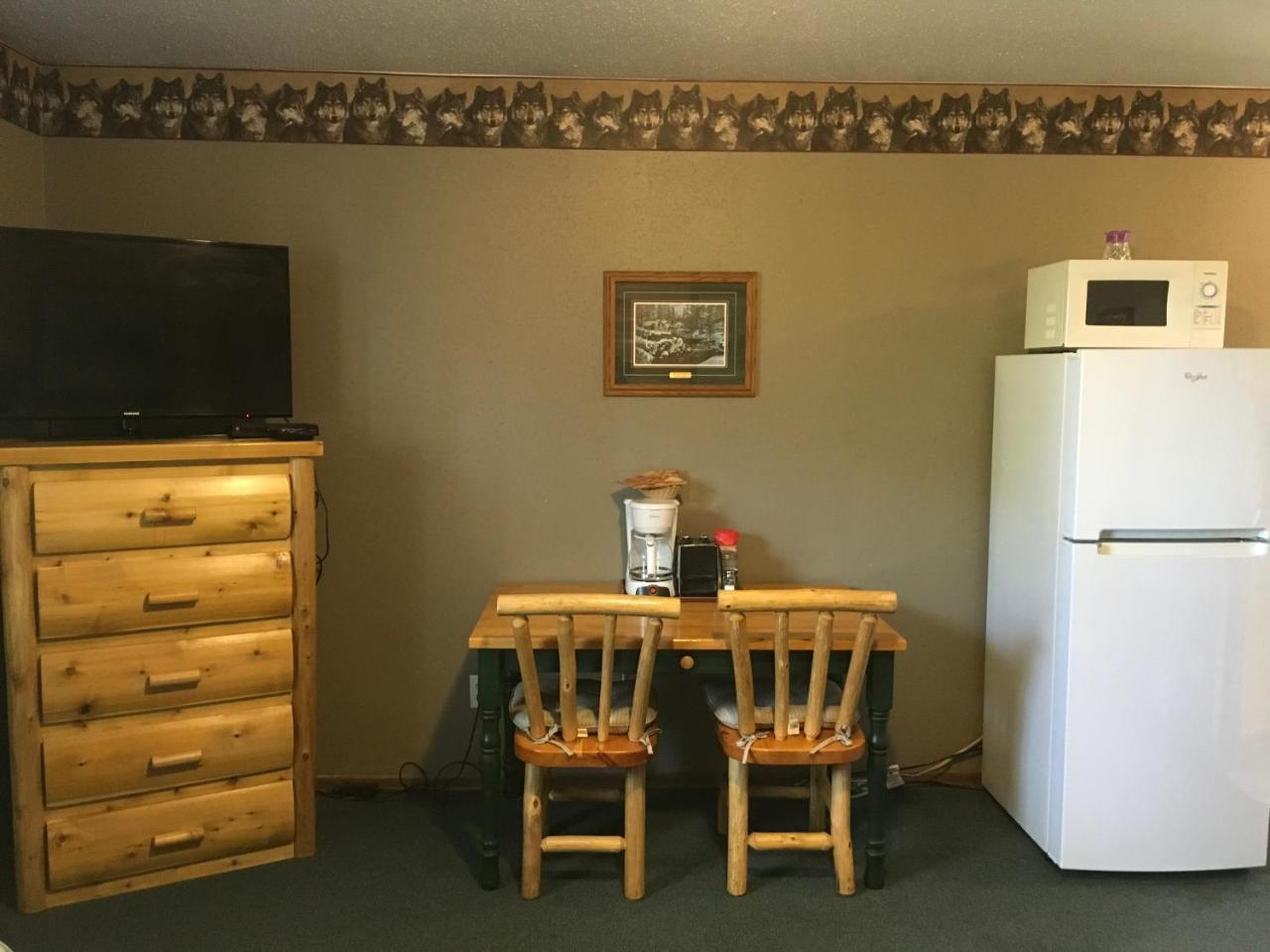 Muskie Bay Resort Nestor Falls Bagian luar foto
