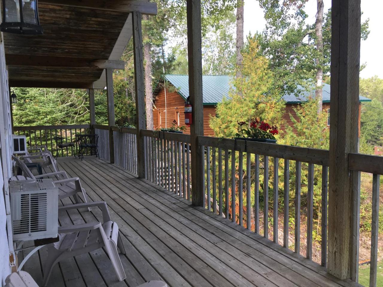 Muskie Bay Resort Nestor Falls Bagian luar foto